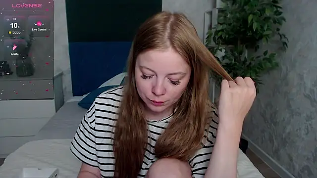 JennyyHot online show from April 30, 7:46 am