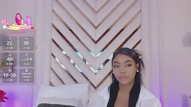 Lola King online show from May 8, 4:05 am