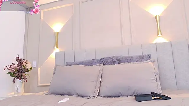 april rousse online show from October 31, 12:20 pm