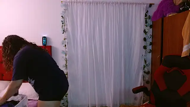 helenca43 online show from January 17, 2:24 pm