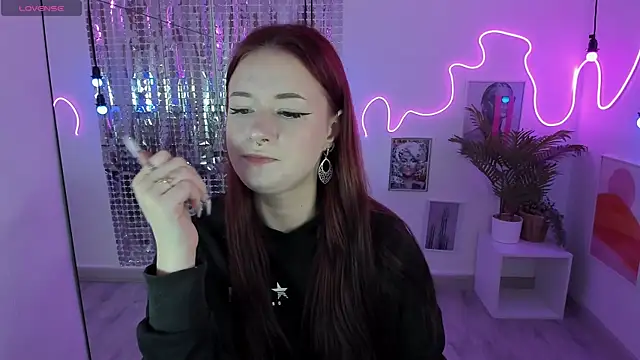 Lily Moonlight online show from September 21, 6:56 am