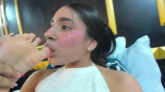 dalila30x online show from April 22, 2:52 am