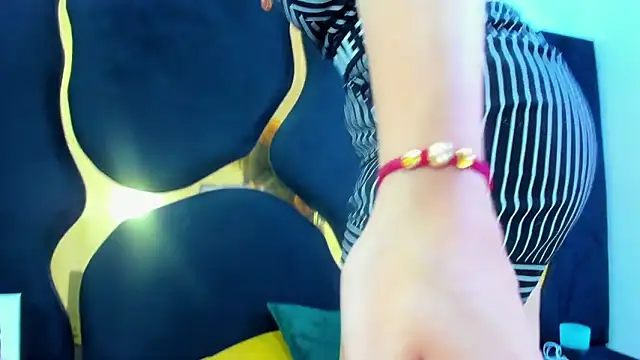 GiaRoussel online show from November 28, 5:05 pm