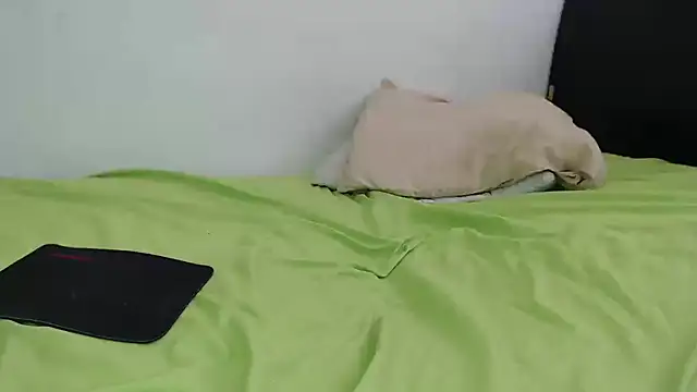 lolitabauer2 online show from January 31, 8:07 pm