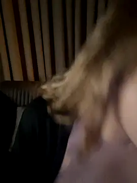 cansuozell online show from March 12, 5:59 pm