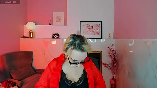 Queen Anna  online show from February 27, 1:22 pm