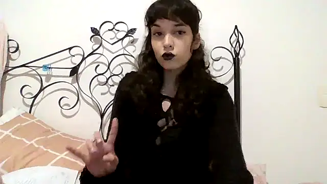 kimmykink online show from October 20, 9:40 pm