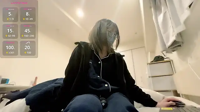 mel  mel online show from December 20, 3:38 pm