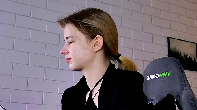 TinaDavil online show from February 3, 9:14 am