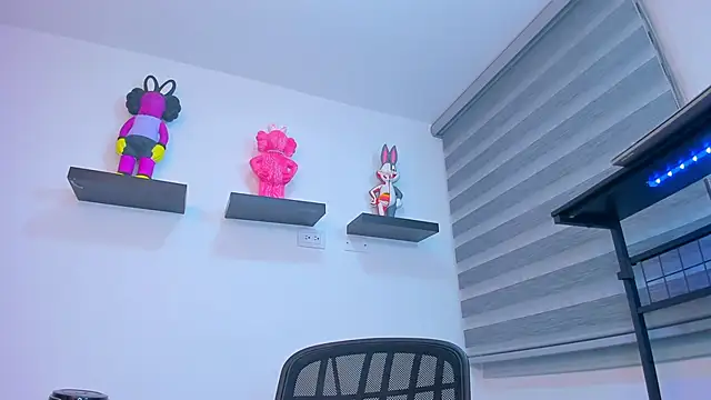 Gangster Girl online show from October 31, 3:08 am