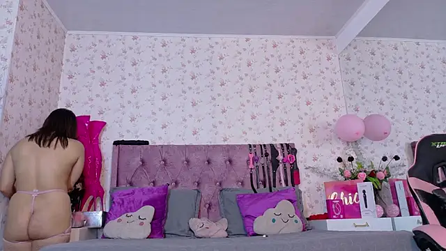 AvrillThomas online show from March 6, 7:42 pm