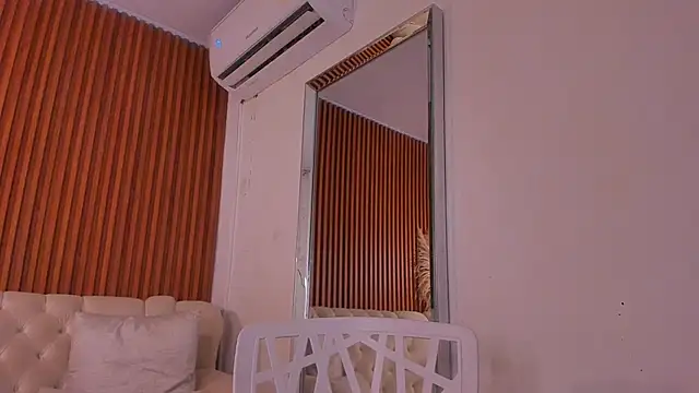 RosarioCruzz online show from April 17, 10:06 am