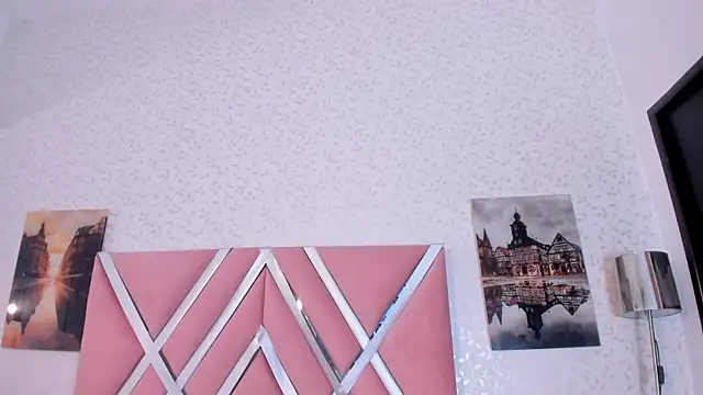  miaquevedo  online show from April 7, 1:24 pm