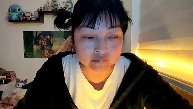 Shaddycute  online show from February 12, 7:48 pm