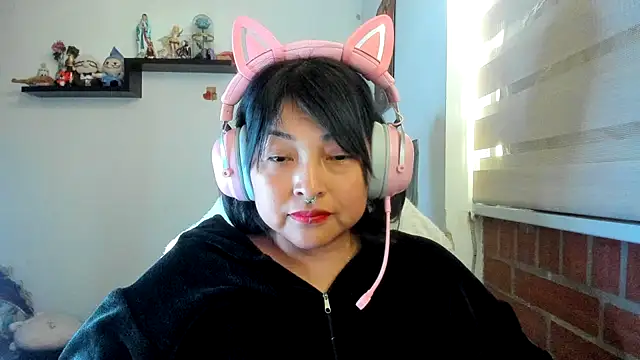 Shaddycute  online show from May 26, 2:49 pm
