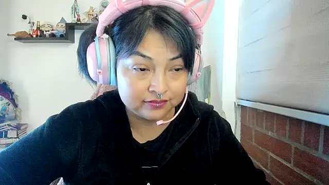 Shaddycute  online show from April 28, 2:21 pm