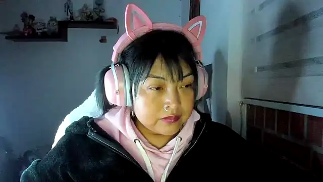 Shaddycute  online show from May 31, 10:32 am