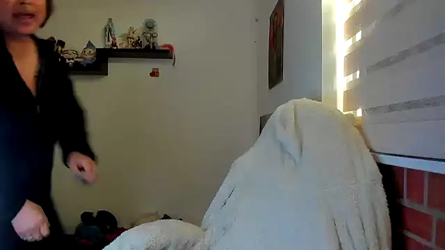 Shaddycute  online show from May 25, 12:26 pm