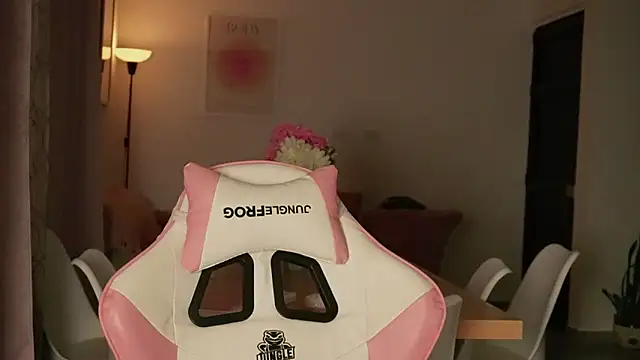 MavyStar online show from February 14, 4:14 am