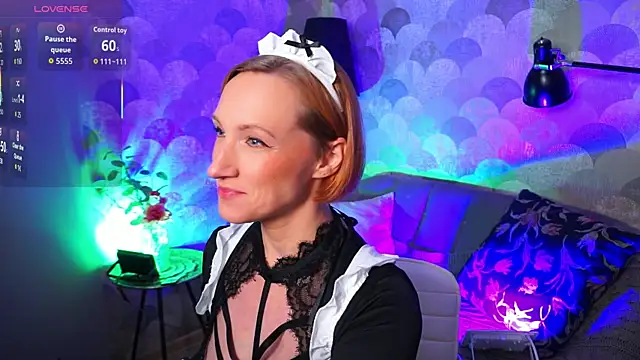 UmaTruewoman online show from October 11, 5:45 am