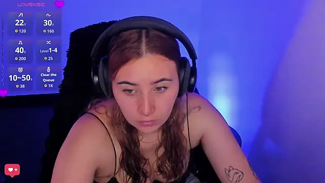 bonnie moon  online show from March 15, 7:16 pm