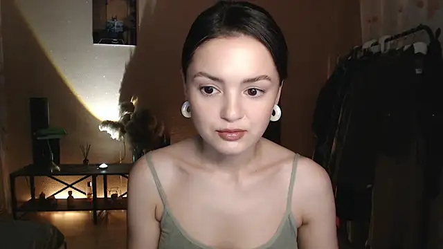 CuteRuby99 online show from May 13, 4:35 pm