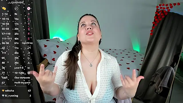 MissBecca online show from March 31, 4:45 am