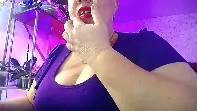  Sweet Woman online show from March 5, 2:46 pm