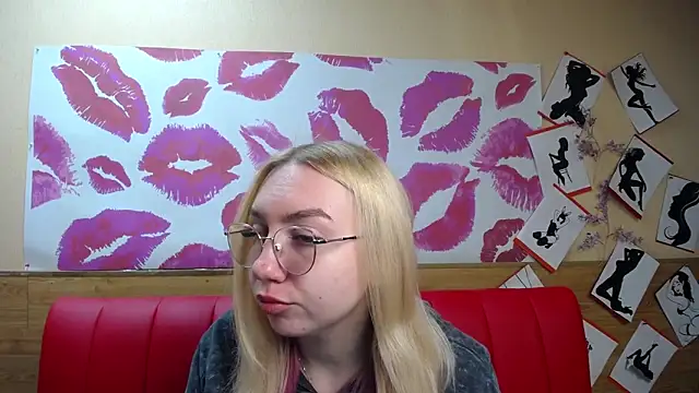 Snapshot of BeatriceFly chatting on September 18, 1:09 pm BeatriceFly online show from September 18, 1:09 pm