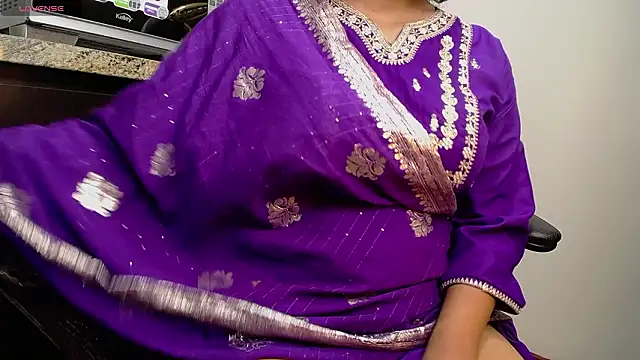 iniyalaboni online show from February 19, 7:35 pm