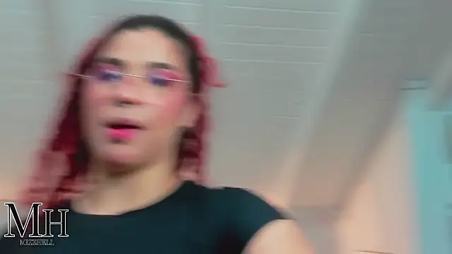 MizzHell online show from April 9, 3:53 am