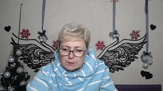 EmiliaGree online show from December 14, 8:03 pm