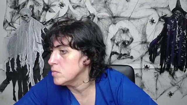 Snapshot of LuciaMii chatting on October 21, 5:06 pm LuciaMii online show from October 21, 5:06 pm