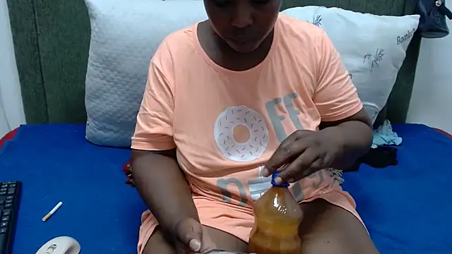 Thickchocolatex2 online show from February 16, 6:52 pm