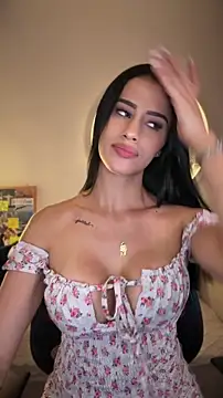 SarahhSmitth1 online show from May 16, 1:52 am
