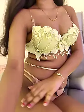 yhona darling online show from May 15, 5:05 pm