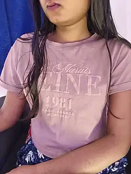 yhona darling online show from May 28, 1:31 pm