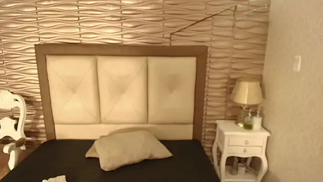 sofiaclauss online show from October 12, 9:39 pm