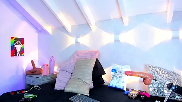 Martina Miiller online show from March 8, 1:48 pm