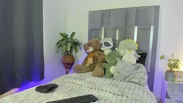 All3ssandr0 online show from March 5, 1:29 pm