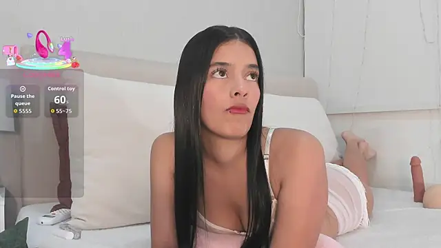 Isaa Queen online show from October 28, 7:52 pm