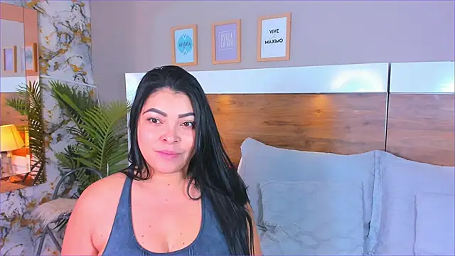 EmaBakker online show from February 16, 9:42 am