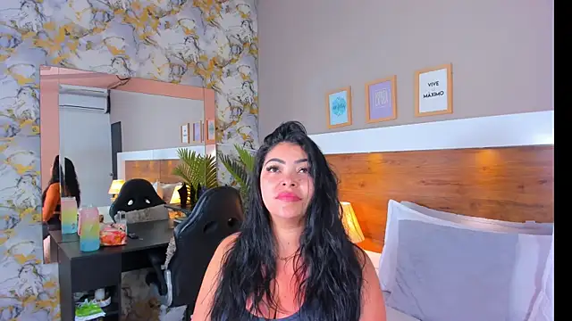 EmaBakker online show from April 4, 8:46 am