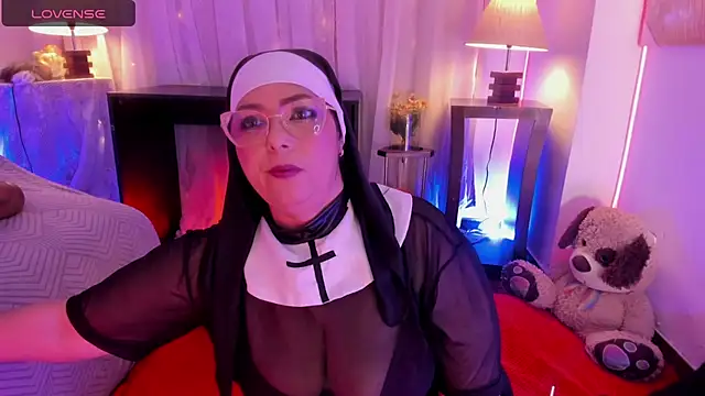 Venus R0se online show from April 28, 8:51 am