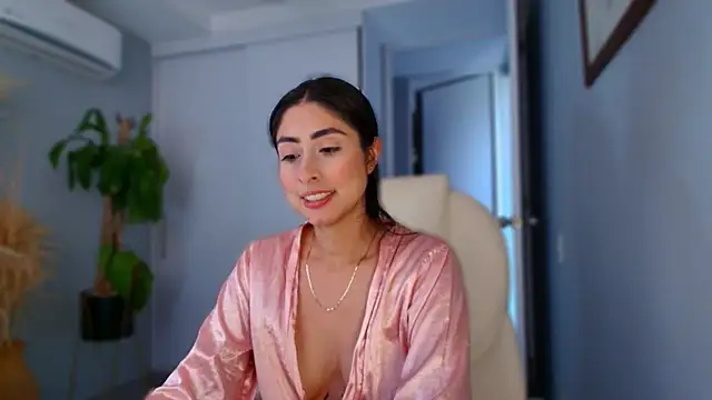 auroracaruso11 online show from September 8, 9:03 pm