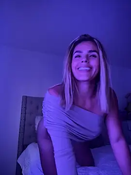 ZoeJohnsoon online show from February 28, 9:25 pm