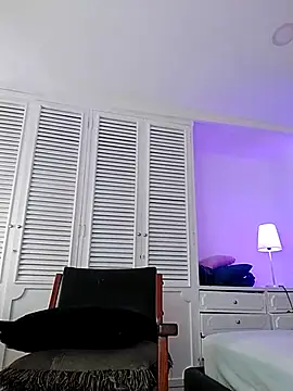 Adel Nesbiit online show from February 5, 8:34 pm