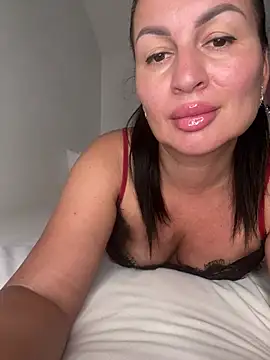 Helena7077 online show from July 25, 11:34 pm