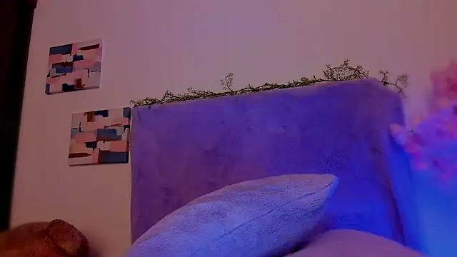 Charlee pink online show from January 10, 12:59 am