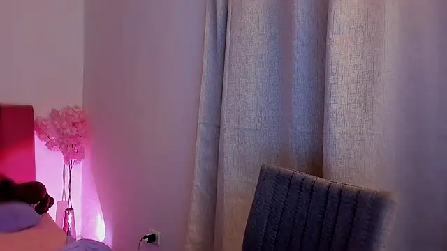 Charlee pink online show from January 18, 5:48 am